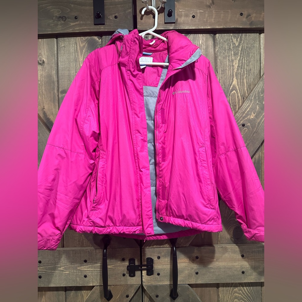 Columbia Women’s Hooded Jacket Medium